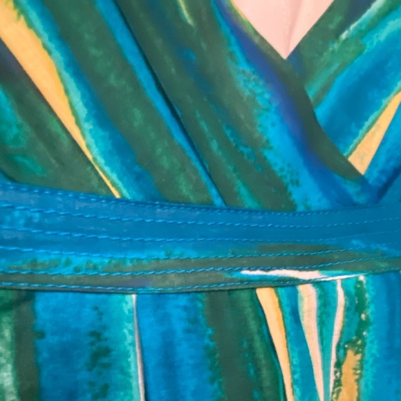 Calvin Klein dress *has been GENTLY worn* ⭐️⭐️GORGEOUS condition⭐️⭐️ - Picture 5 of 11